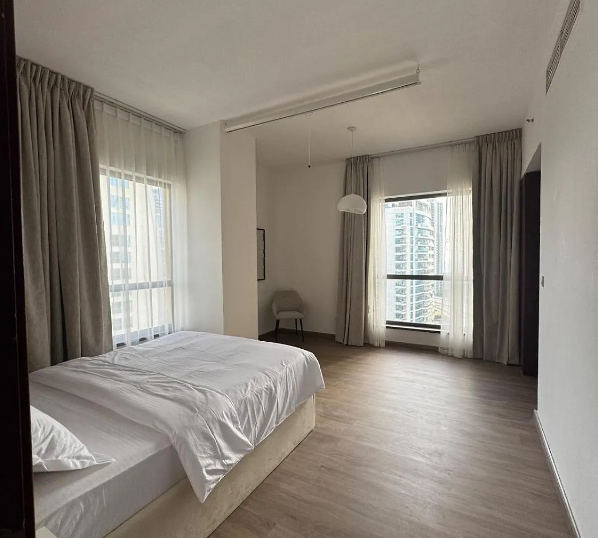 Apartment 2Br Close To The Beach - Projector Nights Dubai