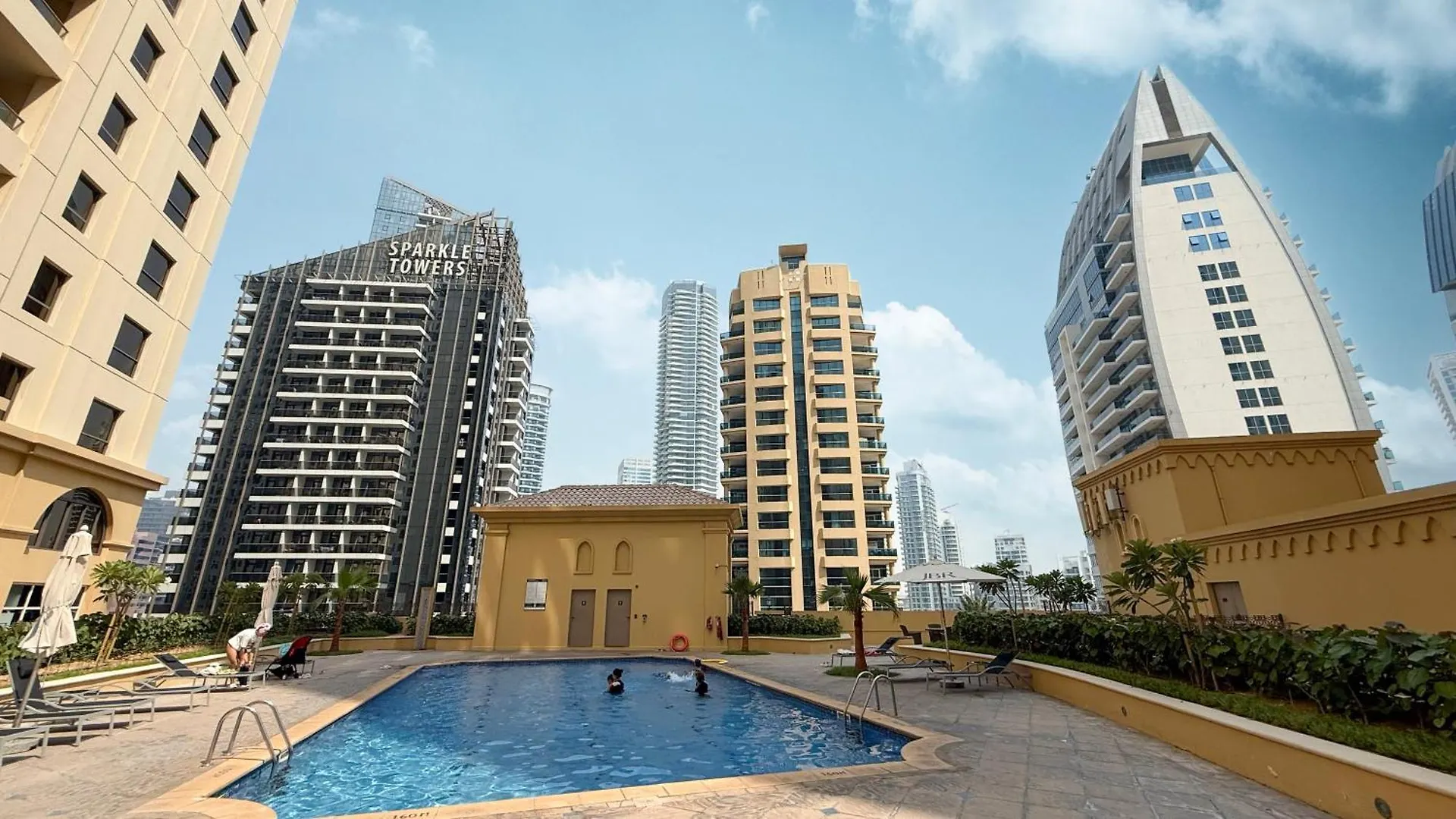 2Br Close To The Beach - Projector Nights Dubai