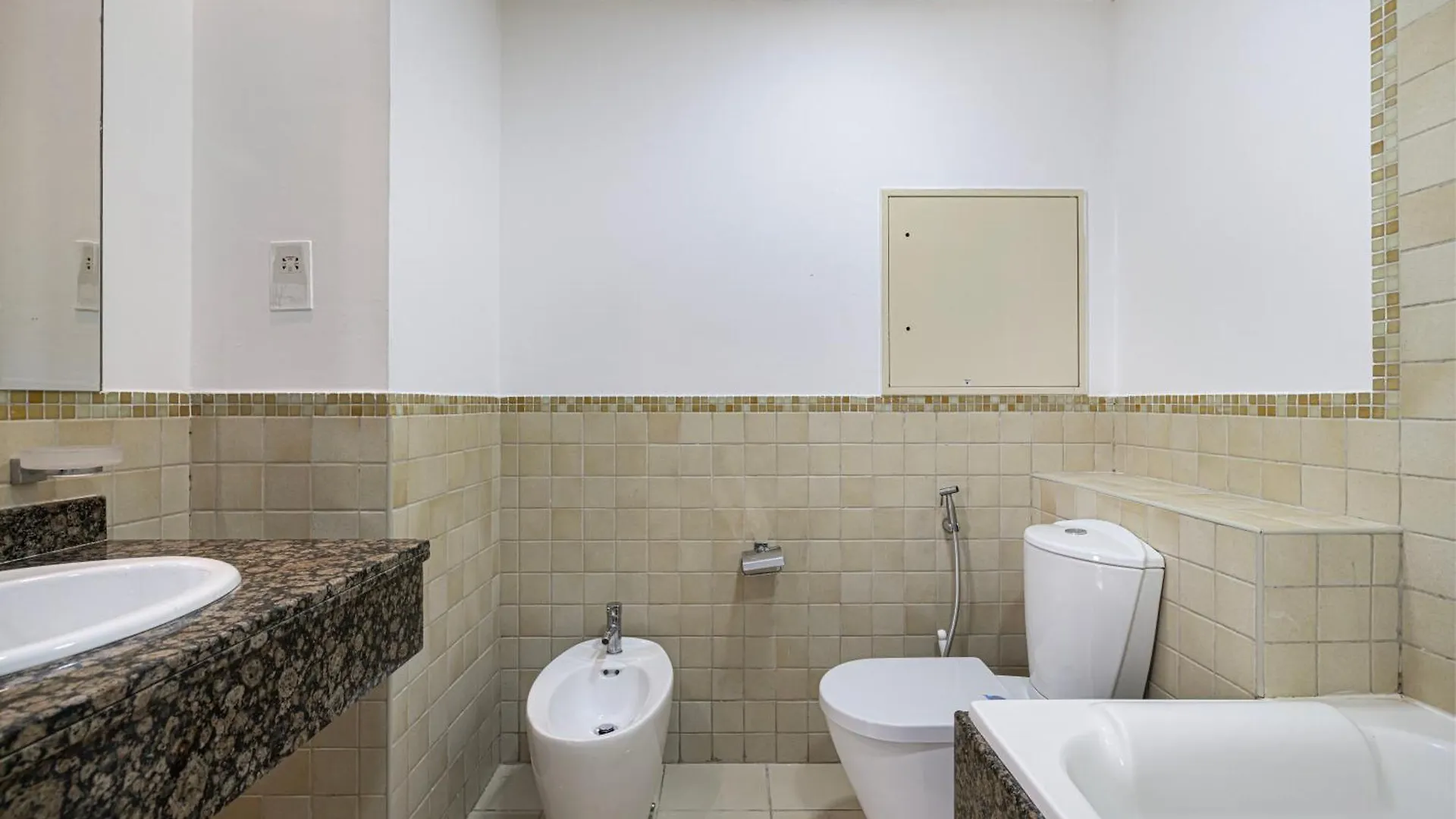 Apartment 2Br Close To The Beach - Projector Nights Dubai