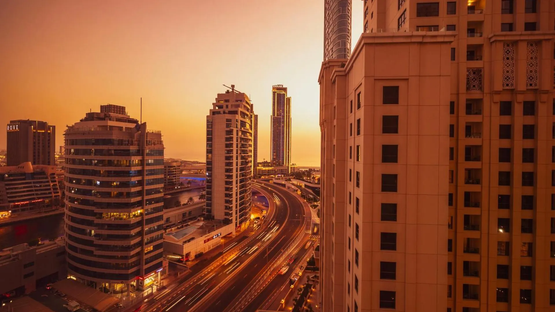 2Br Close To The Beach - Projector Nights Dubai Apartment