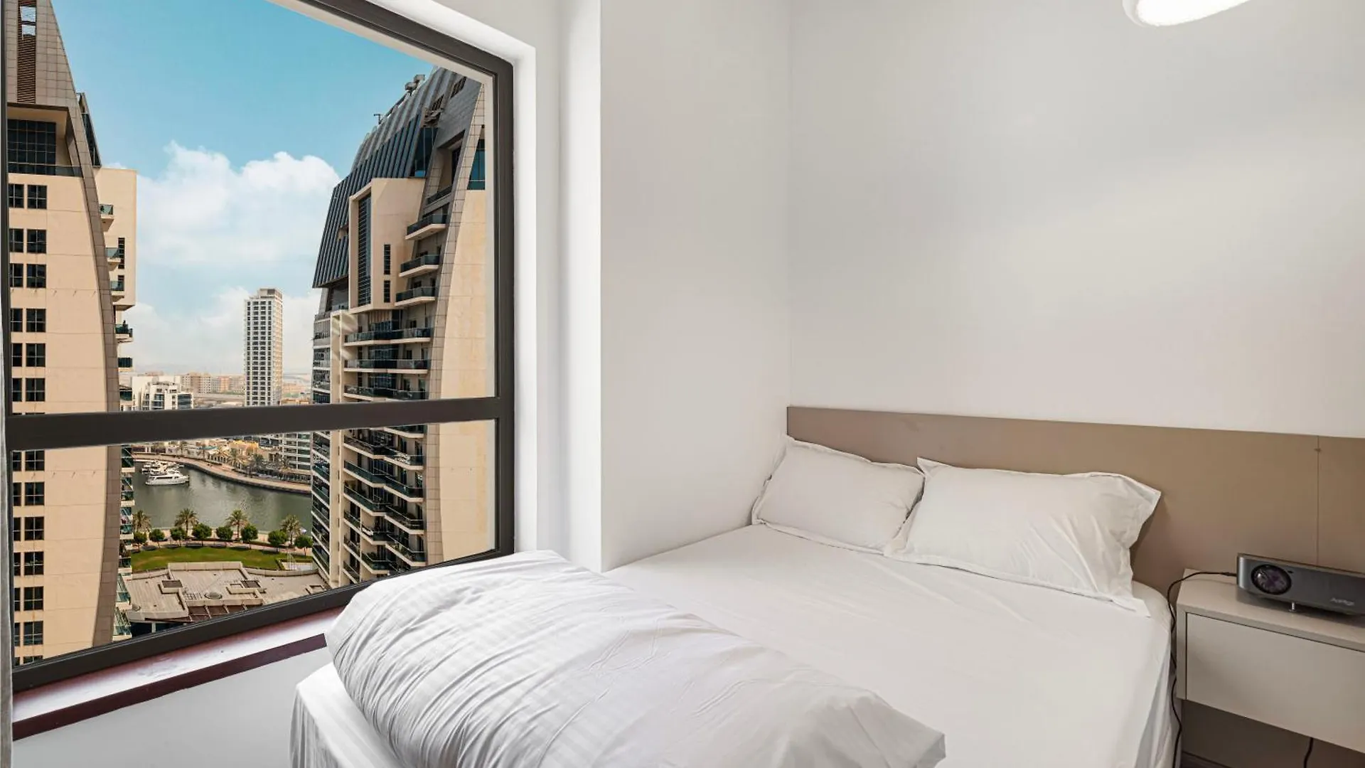 Apartment 2Br Close To The Beach - Projector Nights Dubai