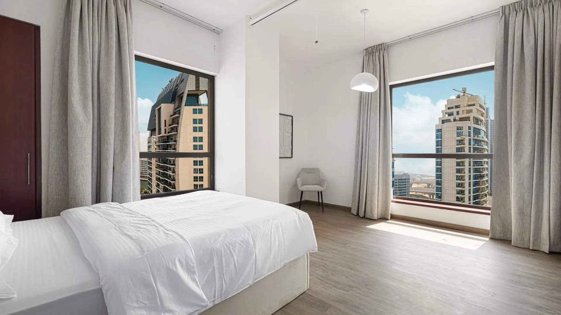 2Br Close To The Beach - Projector Nights Dubai