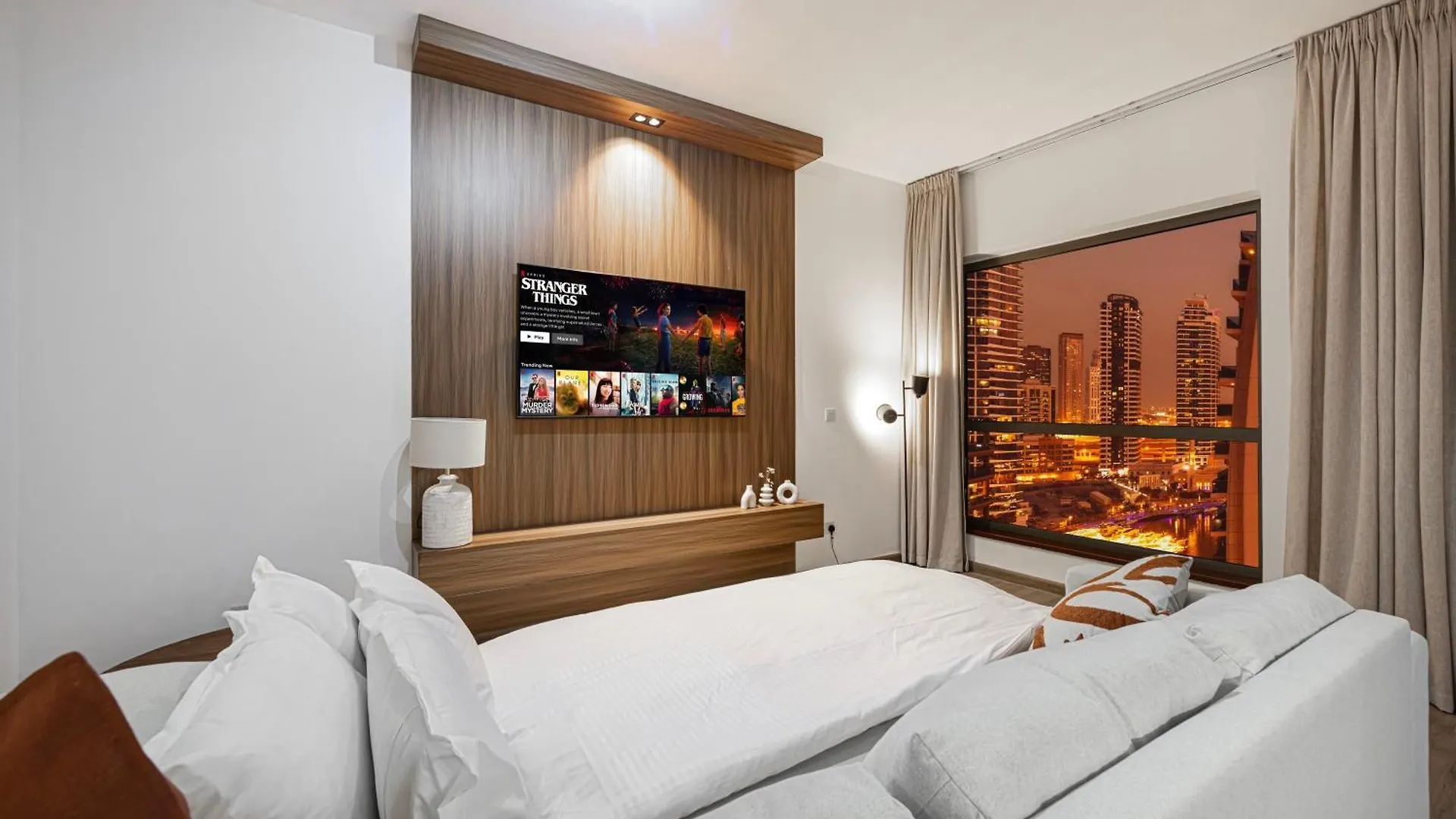 דובאי 2Br Close To The Beach - Projector Nights
